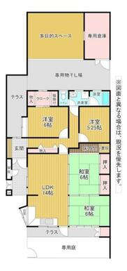 専用のお庭と倉庫、物干しスペースがあります