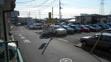 近隣に多数駐車場あり