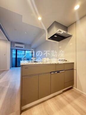 人気の対面式キッチン♪会話しながらお料理できます☆