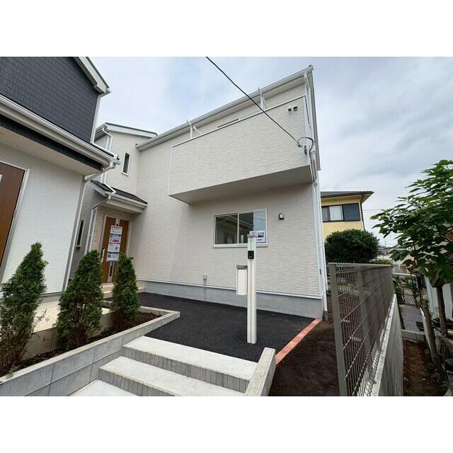 ※家具・調度品等はCG加工にて制作した配置イメージであり、本物件の価格には含まれません。