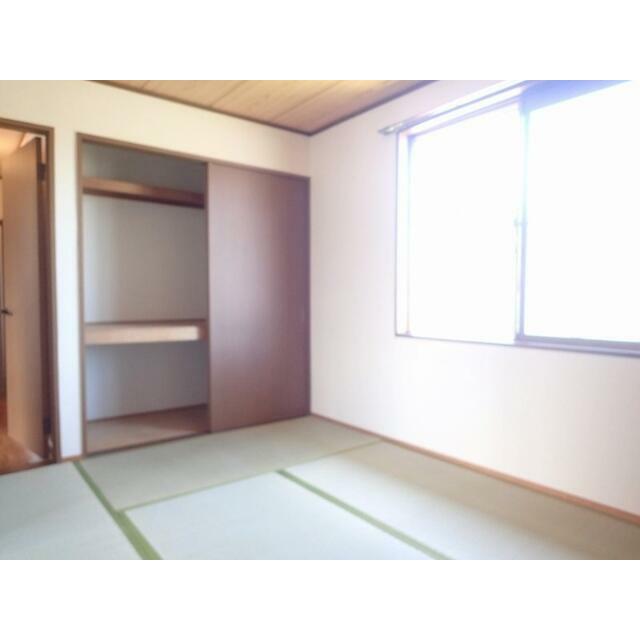 押入