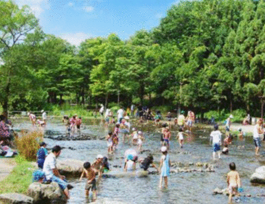 同じ町内に国営河川環境楽園があり、様々な催し物があるため、お子様連れのかたへおススメですよ。