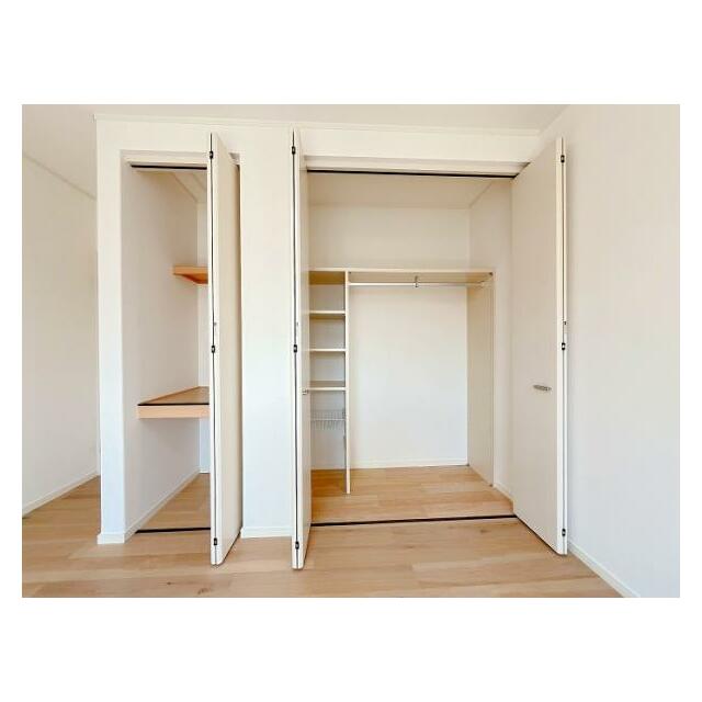 2F南東側洋室　収納