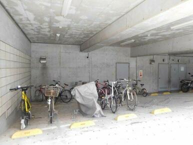 屋根付き駐輪場