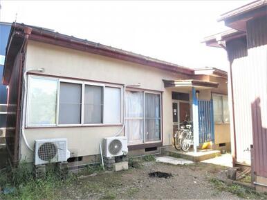 貸家１（敷地奥）の建物外観を撮影！現在賃貸中！間取りは２LDK