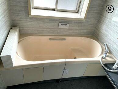 1F明るいお風呂です