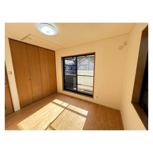 「2階南西側洋室」約5畳です