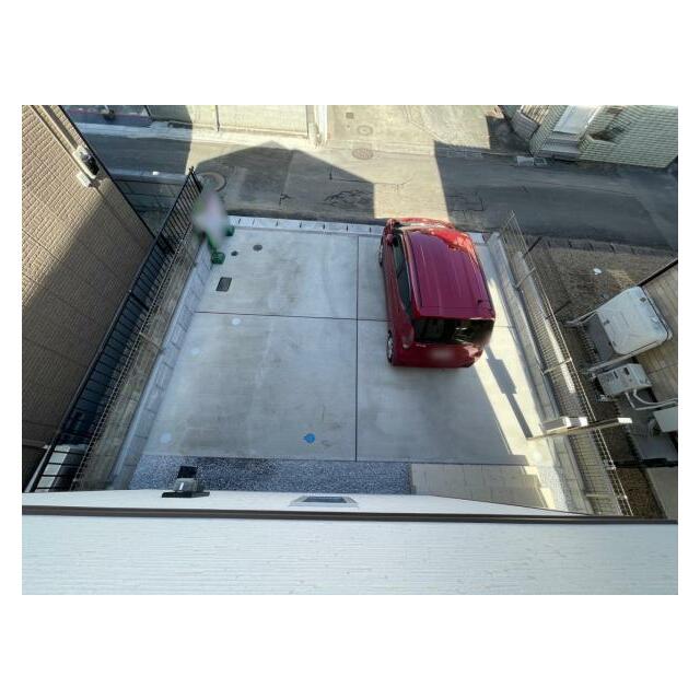 カースペース2台！並列駐車もできます＾＾