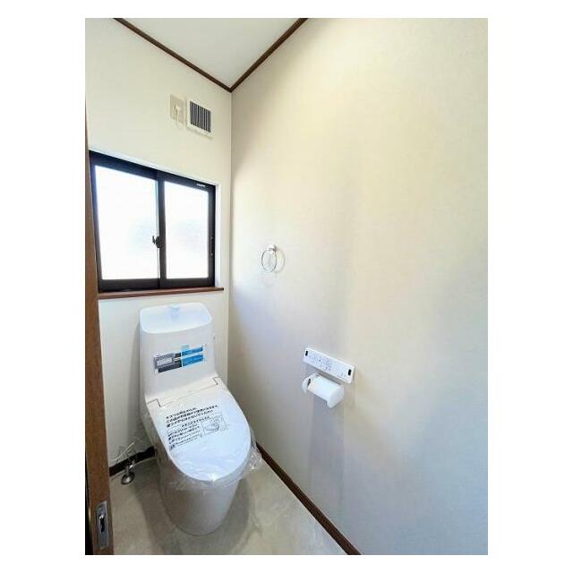 トイレ新品交換済み