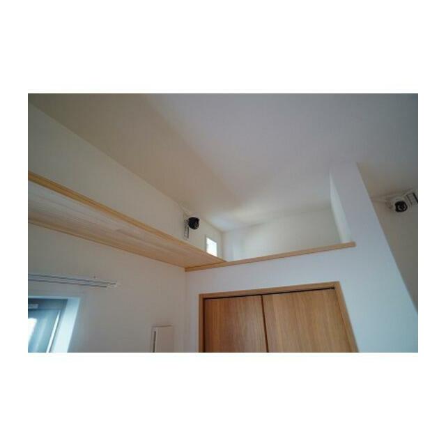 ニャルソック窓あり