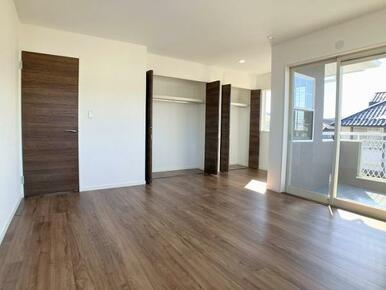 2階西側洋室　収納