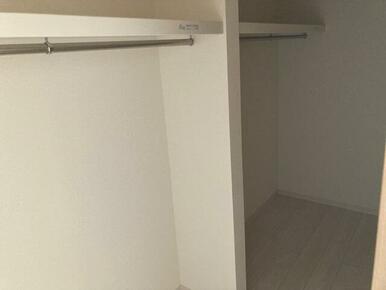 普段着もお気に入りの1着もここに収納！（1号棟）