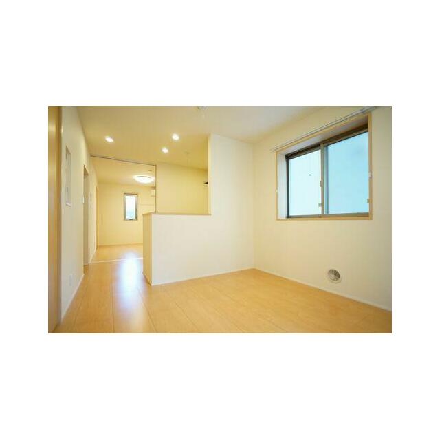 キッチンにはダウンライトがあり、スタイリッシュなＬＤＫです♪