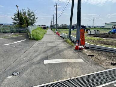 Ａ区画と北側前面道路