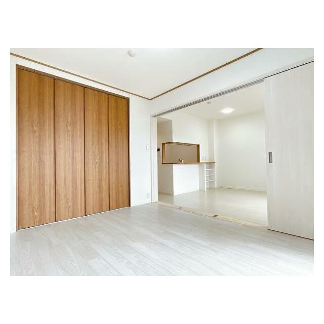 「洋室約６帖」別角度撮影