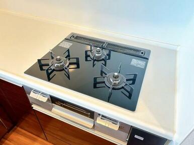 「設備」キッチンのガスコンロは新品交換いたしました。