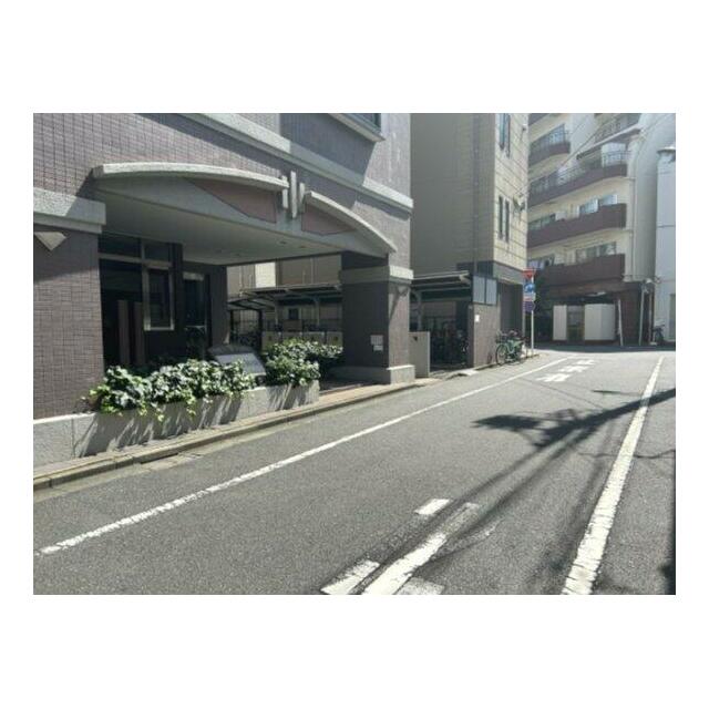 公園徒歩1分、交通・生活に大変便利な立地です！