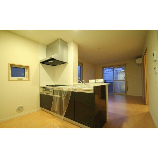 ＬＤＫ　３口ガスコンログリル付きです。