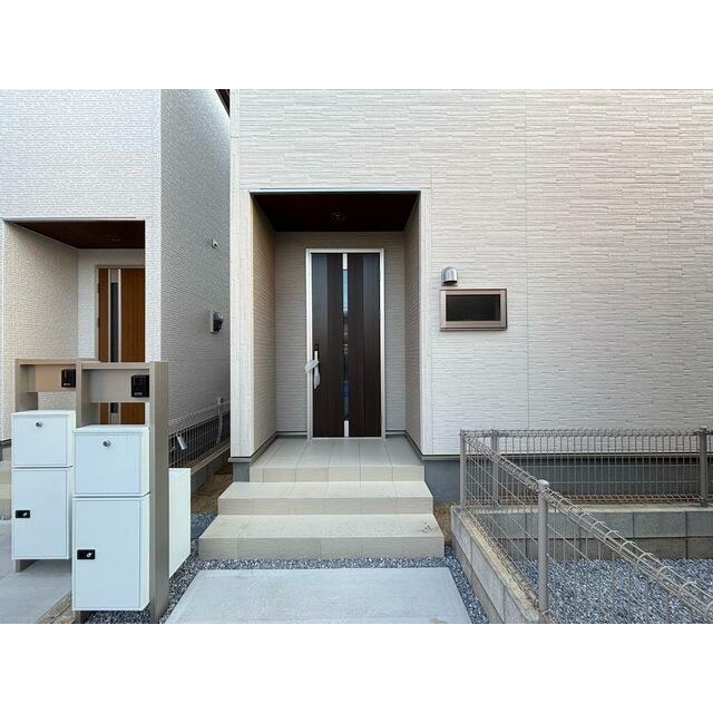 住まいの「第一印象」となる玄関（2号棟）