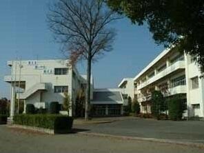 大泉町立西中学校