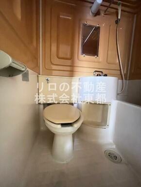 白基調で清潔感のあるトイレです♪