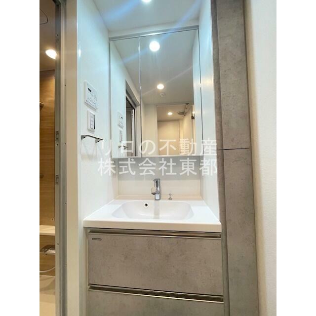 独立洗面台なら落ち着いて身支度ができます☆