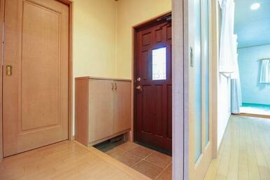 玄関脇にあると便利な収納♪