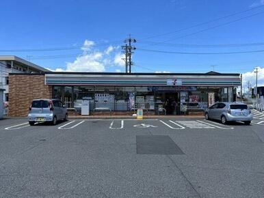 セブンイレブン津市一身田中野店