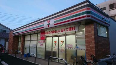 セブンイレブン横浜鴨志田店