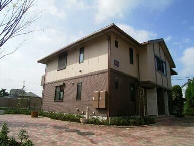積水ハウス施工の２階建て賃貸住宅Ｓｈａｍａｉｓｏｎです。