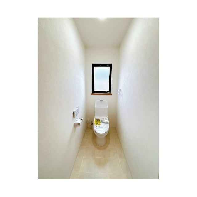 「トイレ」新品交換しており、2階にもございます。