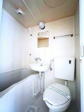 お掃除のしやすいユニットバス