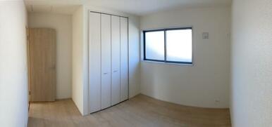 お持ちの家具の配置を考えると洋室のお部屋が暮らしやすいという方に（4号棟）