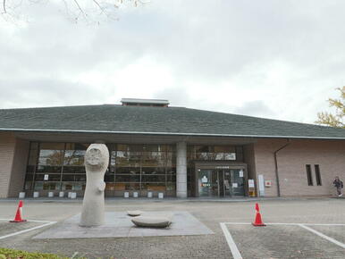 三田市立図書館