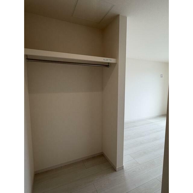 普段着もお気に入りの1着もここに収納！（2号棟）