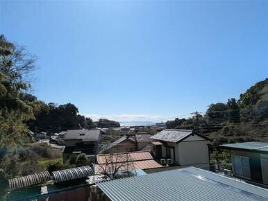 駿河湾が見えます。