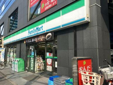 ファミリーマート篠崎駅南口店