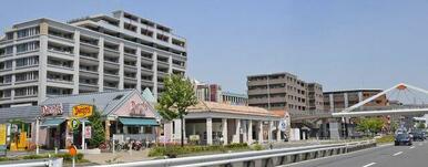 北山田駅（横浜市営地下鉄　グリーンライン）　徒歩３０分。