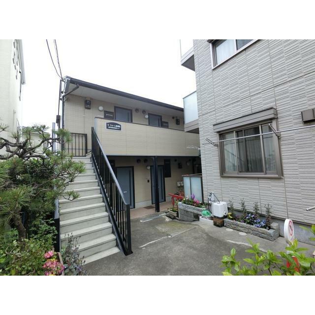 玄関側の外観です