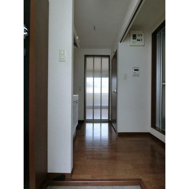 玄関からのお部屋のお写真です