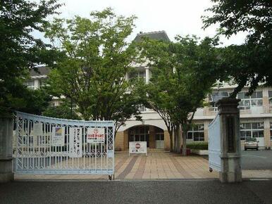 市立岩松北小学校まで450ｍ