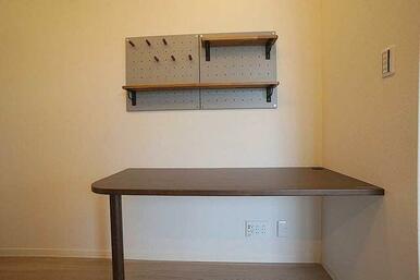 リビングにワークスペース設置