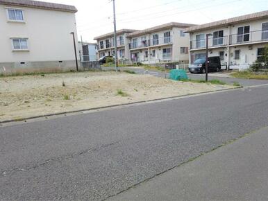 前面道路と現地写真