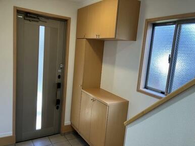 物件玄関靴箱大容量です