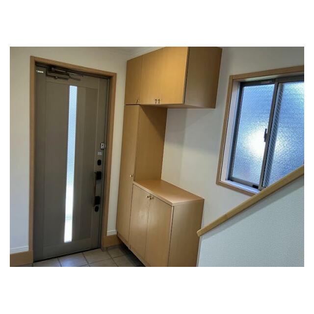 物件玄関靴箱大容量です