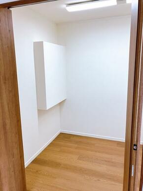 「オープンクローゼット」奥行きも高さもございます