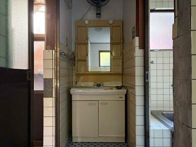 浴室・洗面が近く、家事動線の良い配置