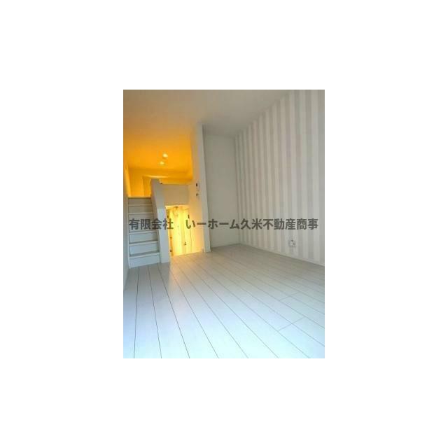 ゆったりした洋室です