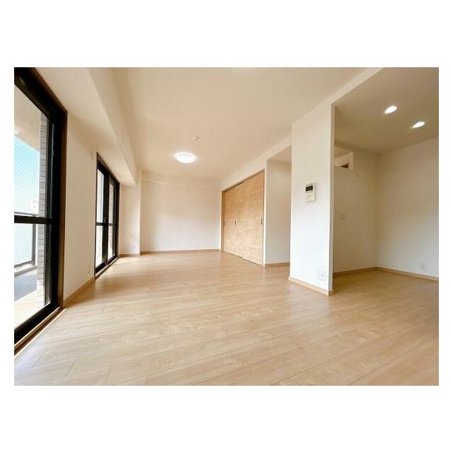 「LDK」ダイニング側からのお写真です。