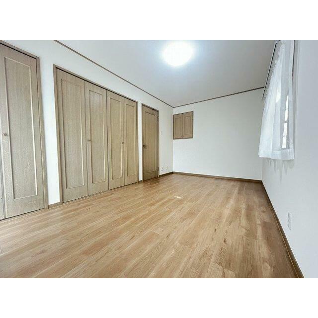 ２階洋室約７．５帖